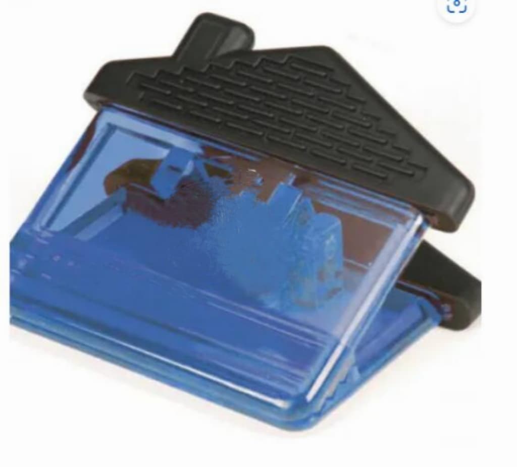Chip Clip in shape of a house