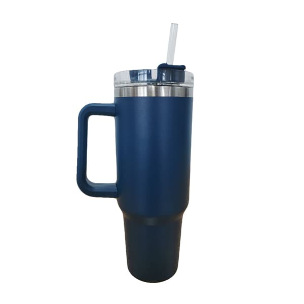 large capacity straw mug
